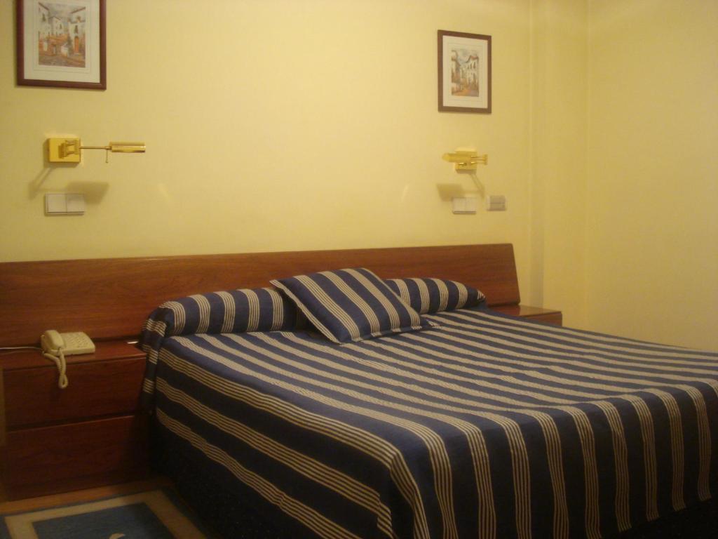 Hotel Isabel Briviesca Δωμάτιο φωτογραφία